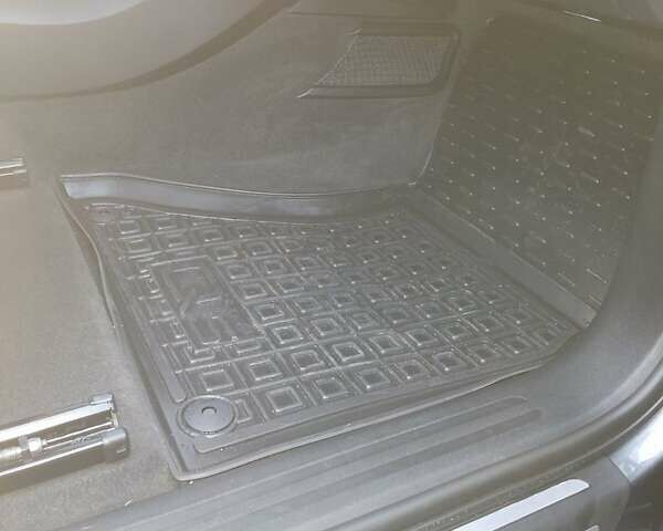 Серый Ауди Ку 5, объемом двигателя 3 л и пробегом 215 тыс. км за 16750 $, фото 55 на Automoto.ua