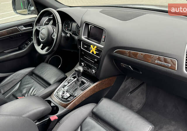 Сірий Ауді Ку 5, об'ємом двигуна 2 л та пробігом 177 тис. км за 15777 $, фото 28 на Automoto.ua