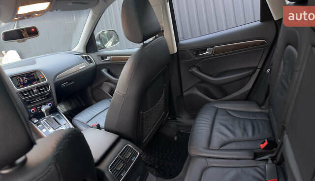 Серый Ауди Ку 5, объемом двигателя 1.98 л и пробегом 170 тыс. км за 16600 $, фото 15 на Automoto.ua