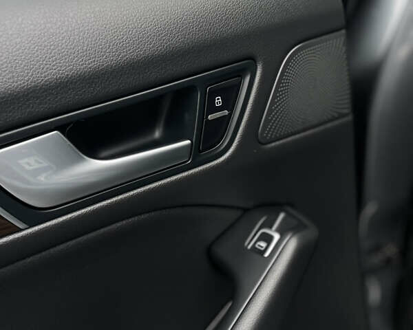 Серый Ауди Ку 5, объемом двигателя 2.97 л и пробегом 213 тыс. км за 19450 $, фото 38 на Automoto.ua