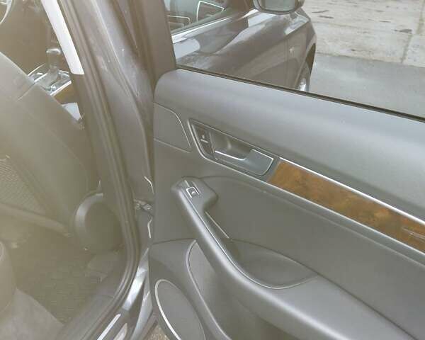 Серый Ауди Ку 5, объемом двигателя 3 л и пробегом 215 тыс. км за 16750 $, фото 46 на Automoto.ua