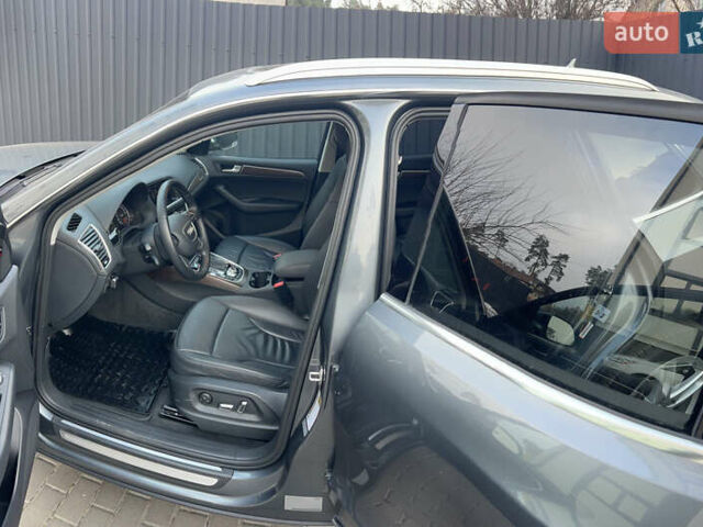 Серый Ауди Ку 5, объемом двигателя 1.98 л и пробегом 170 тыс. км за 16600 $, фото 16 на Automoto.ua