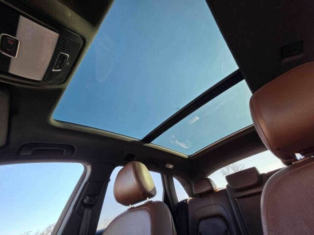 Серый Ауди Ку 5, объемом двигателя 2 л и пробегом 77 тыс. км за 8000 $, фото 8 на Automoto.ua