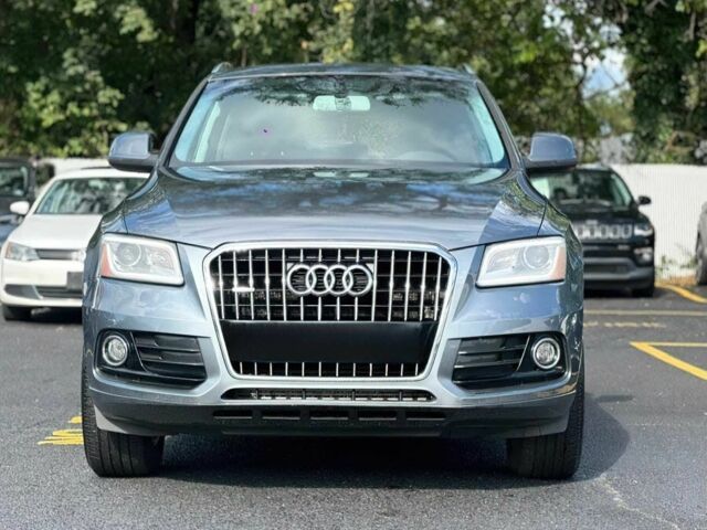 Серый Ауди Ку 5, объемом двигателя 2 л и пробегом 75 тыс. км за 3000 $, фото 1 на Automoto.ua