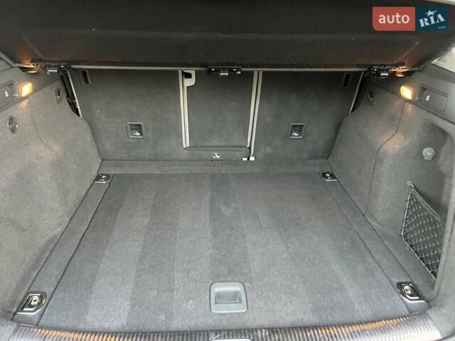 Серый Ауди Ку 5, объемом двигателя 3 л и пробегом 234 тыс. км за 17500 $, фото 64 на Automoto.ua