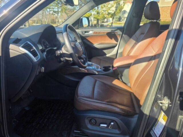 Серый Ауди Ку 5, объемом двигателя 2 л и пробегом 77 тыс. км за 8000 $, фото 7 на Automoto.ua