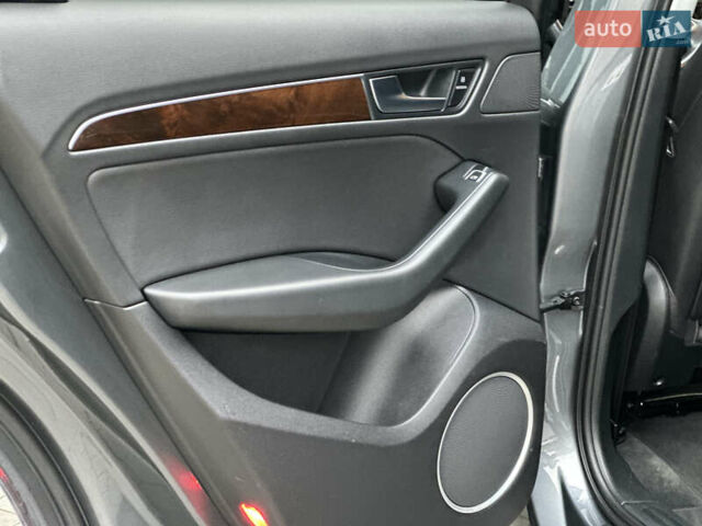 Сірий Ауді Ку 5, об'ємом двигуна 2 л та пробігом 213 тис. км за 15500 $, фото 57 на Automoto.ua