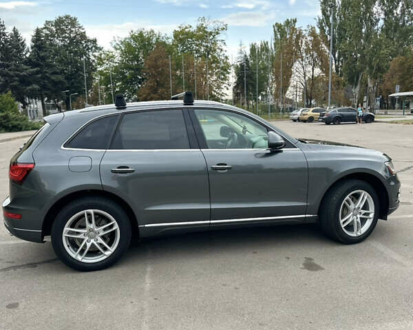 Сірий Ауді Ку 5, об'ємом двигуна 2 л та пробігом 212 тис. км за 18500 $, фото 5 на Automoto.ua