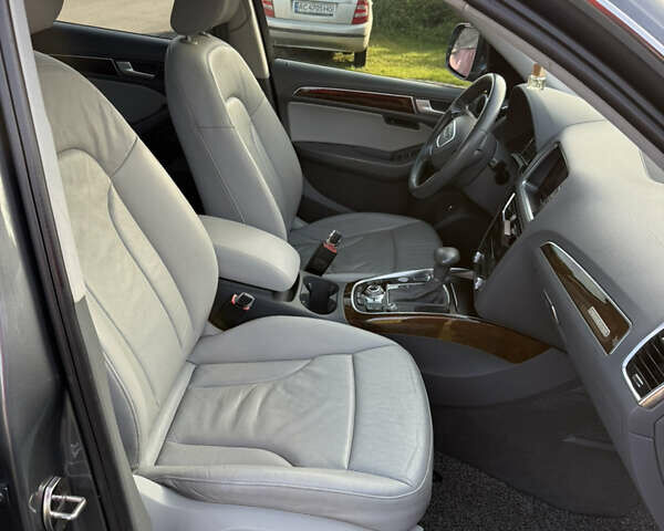 Серый Ауди Ку 5, объемом двигателя 2 л и пробегом 269 тыс. км за 16500 $, фото 11 на Automoto.ua