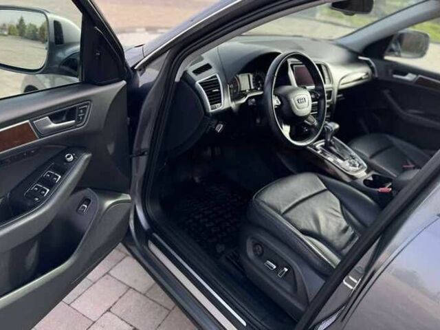 Серый Ауди Ку 5, объемом двигателя 2 л и пробегом 136 тыс. км за 12000 $, фото 5 на Automoto.ua