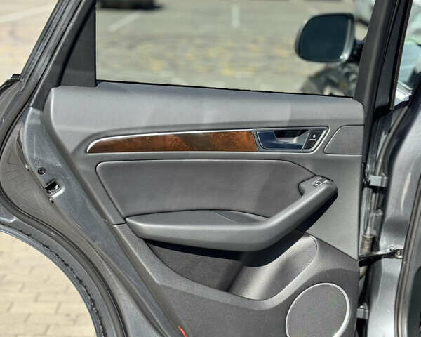 Серый Ауди Ку 5, объемом двигателя 2 л и пробегом 225 тыс. км за 14600 $, фото 11 на Automoto.ua