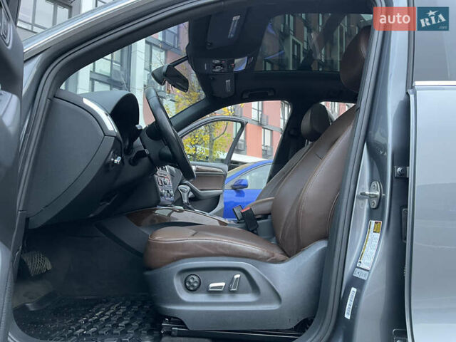 Сірий Ауді Ку 5, об'ємом двигуна 2 л та пробігом 252 тис. км за 14500 $, фото 33 на Automoto.ua