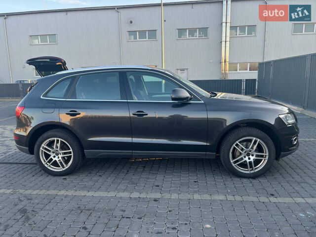 Серый Ауди Ку 5, объемом двигателя 1.97 л и пробегом 330 тыс. км за 17000 $, фото 2 на Automoto.ua