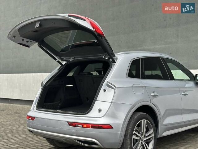 Серый Ауди Ку 5, объемом двигателя 1.97 л и пробегом 165 тыс. км за 34500 $, фото 61 на Automoto.ua