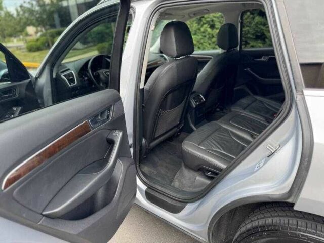 Сірий Ауді Ку 5, об'ємом двигуна 2 л та пробігом 71 тис. км за 5000 $, фото 17 на Automoto.ua