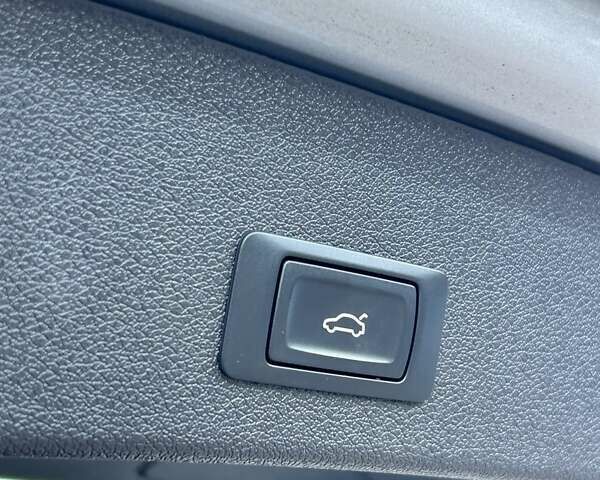 Сірий Ауді Ку 5, об'ємом двигуна 2 л та пробігом 227 тис. км за 17100 $, фото 15 на Automoto.ua