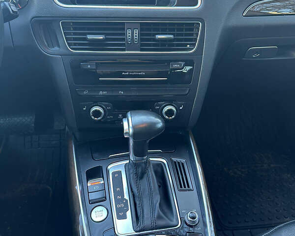 Серый Ауди Ку 5, объемом двигателя 1.98 л и пробегом 99 тыс. км за 18000 $, фото 9 на Automoto.ua