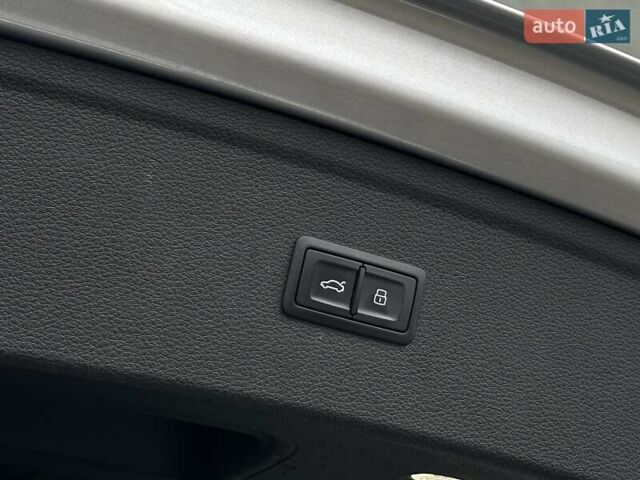 Серый Ауди Ку 5, объемом двигателя 1.97 л и пробегом 165 тыс. км за 34500 $, фото 63 на Automoto.ua