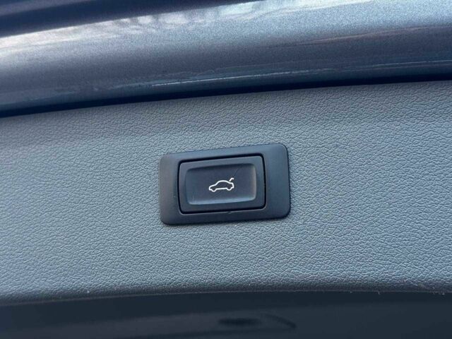 Серый Ауди Ку 5, объемом двигателя 0 л и пробегом 184 тыс. км за 15300 $, фото 7 на Automoto.ua