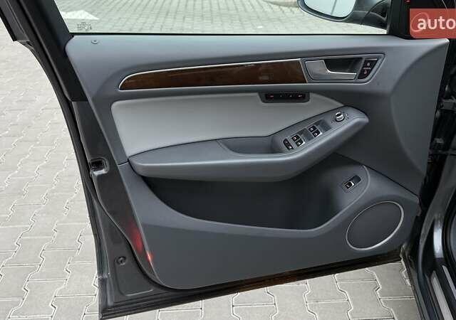 Серый Ауди Ку 5, объемом двигателя 1.98 л и пробегом 82 тыс. км за 18299 $, фото 17 на Automoto.ua