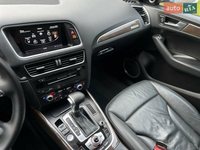 Сірий Ауді Ку 5, об'ємом двигуна 2 л та пробігом 151 тис. км за 14699 $, фото 8 на Automoto.ua