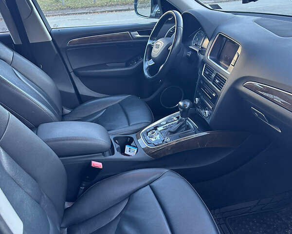 Серый Ауди Ку 5, объемом двигателя 1.98 л и пробегом 99 тыс. км за 18000 $, фото 4 на Automoto.ua