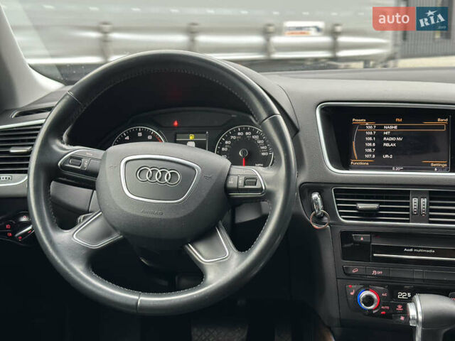 Серый Ауди Ку 5, объемом двигателя 2 л и пробегом 188 тыс. км за 15900 $, фото 54 на Automoto.ua