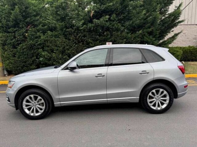 Сірий Ауді Ку 5, об'ємом двигуна 2 л та пробігом 71 тис. км за 5000 $, фото 1 на Automoto.ua