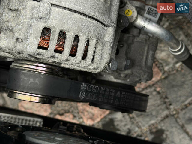 Сірий Ауді Ку 5, об'ємом двигуна 2 л та пробігом 206 тис. км за 15500 $, фото 24 на Automoto.ua