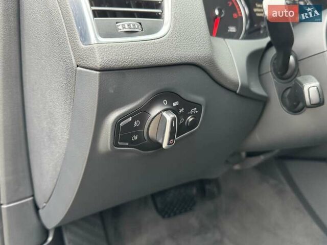 Сірий Ауді Ку 5, об'ємом двигуна 2 л та пробігом 139 тис. км за 16999 $, фото 50 на Automoto.ua