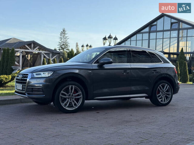 Серый Ауди Ку 5, объемом двигателя 1.97 л и пробегом 235 тыс. км за 32600 $, фото 5 на Automoto.ua