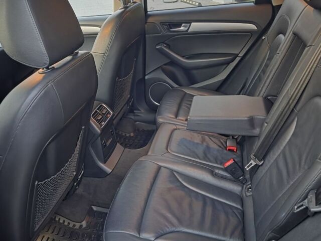 Сірий Ауді Ку 5, об'ємом двигуна 3 л та пробігом 150 тис. км за 22000 $, фото 4 на Automoto.ua