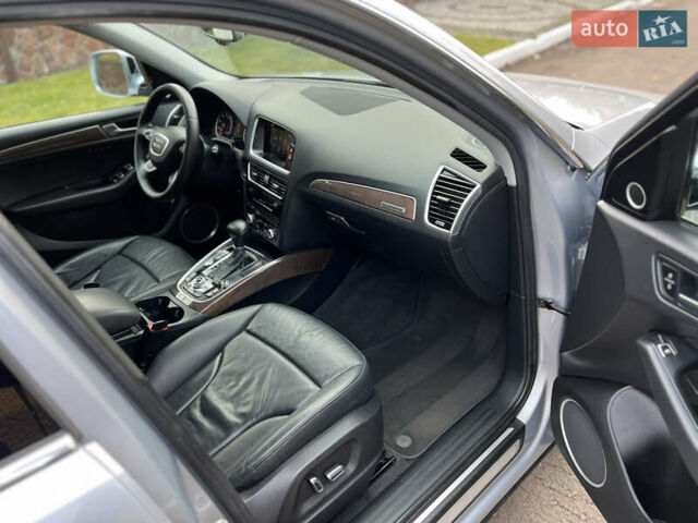 Сірий Ауді Ку 5, об'ємом двигуна 2 л та пробігом 151 тис. км за 14699 $, фото 30 на Automoto.ua