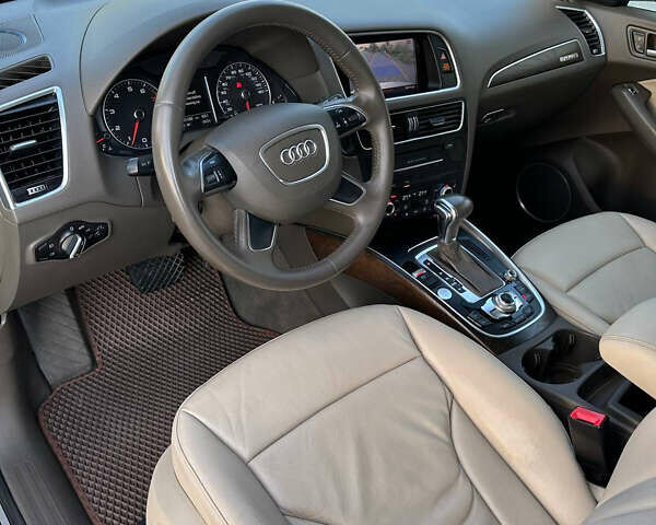 Сірий Ауді Ку 5, об'ємом двигуна 1.98 л та пробігом 213 тис. км за 15990 $, фото 8 на Automoto.ua