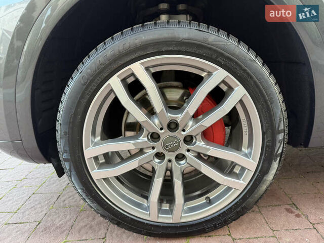 Серый Ауди Ку 5, объемом двигателя 1.97 л и пробегом 235 тыс. км за 32600 $, фото 42 на Automoto.ua