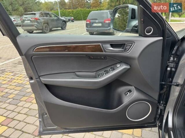 Сірий Ауді Ку 5, об'ємом двигуна 2 л та пробігом 139 тис. км за 16999 $, фото 40 на Automoto.ua