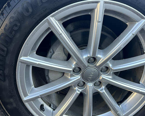 Серый Ауди Ку 5, объемом двигателя 1.98 л и пробегом 99 тыс. км за 18000 $, фото 7 на Automoto.ua