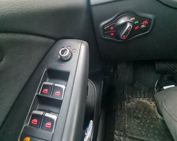 Серый Ауди Ку 5, объемом двигателя 1.98 л и пробегом 99 тыс. км за 18000 $, фото 15 на Automoto.ua