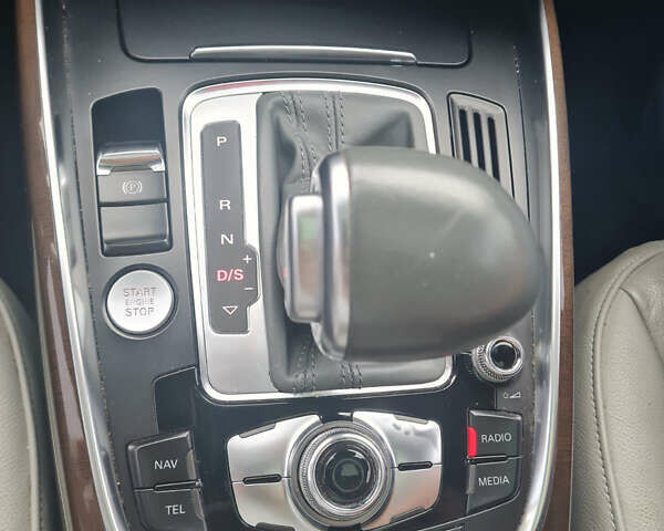 Сірий Ауді Ку 5, об'ємом двигуна 3 л та пробігом 162 тис. км за 17500 $, фото 9 на Automoto.ua