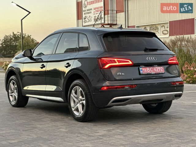 Серый Ауди Ку 5, объемом двигателя 1.98 л и пробегом 147 тыс. км за 20200 $, фото 11 на Automoto.ua