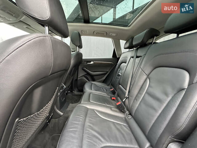 Серый Ауди Ку 5, объемом двигателя 2 л и пробегом 188 тыс. км за 15900 $, фото 56 на Automoto.ua