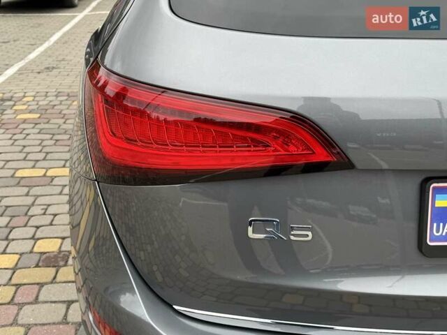 Сірий Ауді Ку 5, об'ємом двигуна 2 л та пробігом 139 тис. км за 16999 $, фото 69 на Automoto.ua