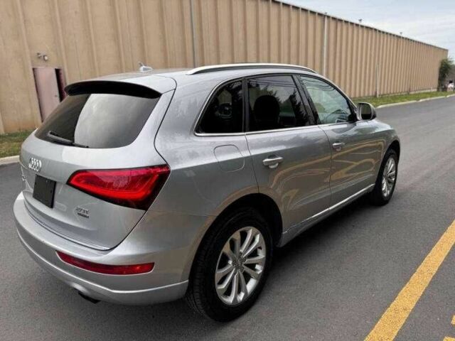 Сірий Ауді Ку 5, об'ємом двигуна 2 л та пробігом 71 тис. км за 5000 $, фото 4 на Automoto.ua