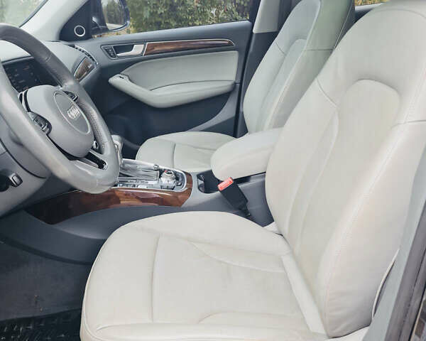 Сірий Ауді Ку 5, об'ємом двигуна 3 л та пробігом 162 тис. км за 17500 $, фото 8 на Automoto.ua