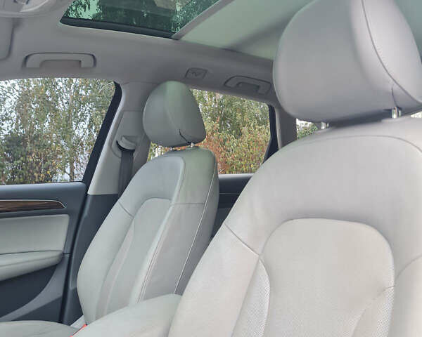 Сірий Ауді Ку 5, об'ємом двигуна 3 л та пробігом 162 тис. км за 17500 $, фото 11 на Automoto.ua