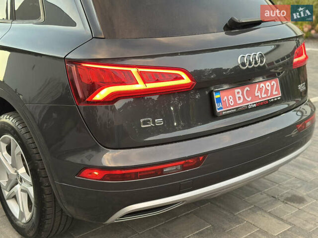 Серый Ауди Ку 5, объемом двигателя 1.98 л и пробегом 147 тыс. км за 20200 $, фото 10 на Automoto.ua