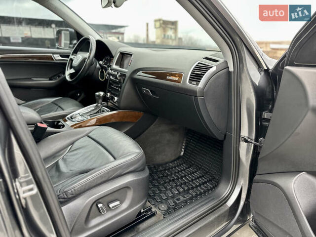 Сірий Ауді Ку 5, об'ємом двигуна 1.98 л та пробігом 160 тис. км за 15800 $, фото 20 на Automoto.ua