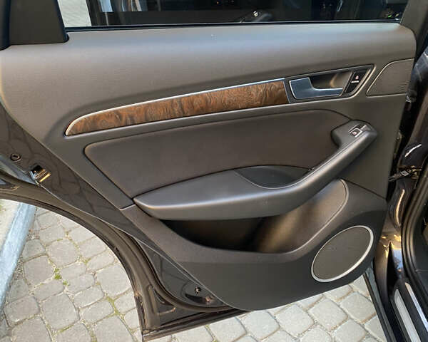 Серый Ауди Ку 5, объемом двигателя 2 л и пробегом 165 тыс. км за 15900 $, фото 30 на Automoto.ua