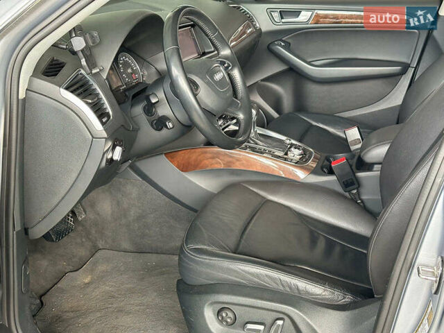 Серый Ауди Ку 5, объемом двигателя 2 л и пробегом 163 тыс. км за 18490 $, фото 13 на Automoto.ua