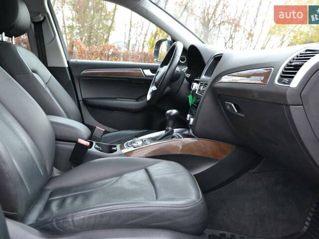 Серый Ауди Ку 5, объемом двигателя 1.98 л и пробегом 183 тыс. км за 15750 $, фото 21 на Automoto.ua